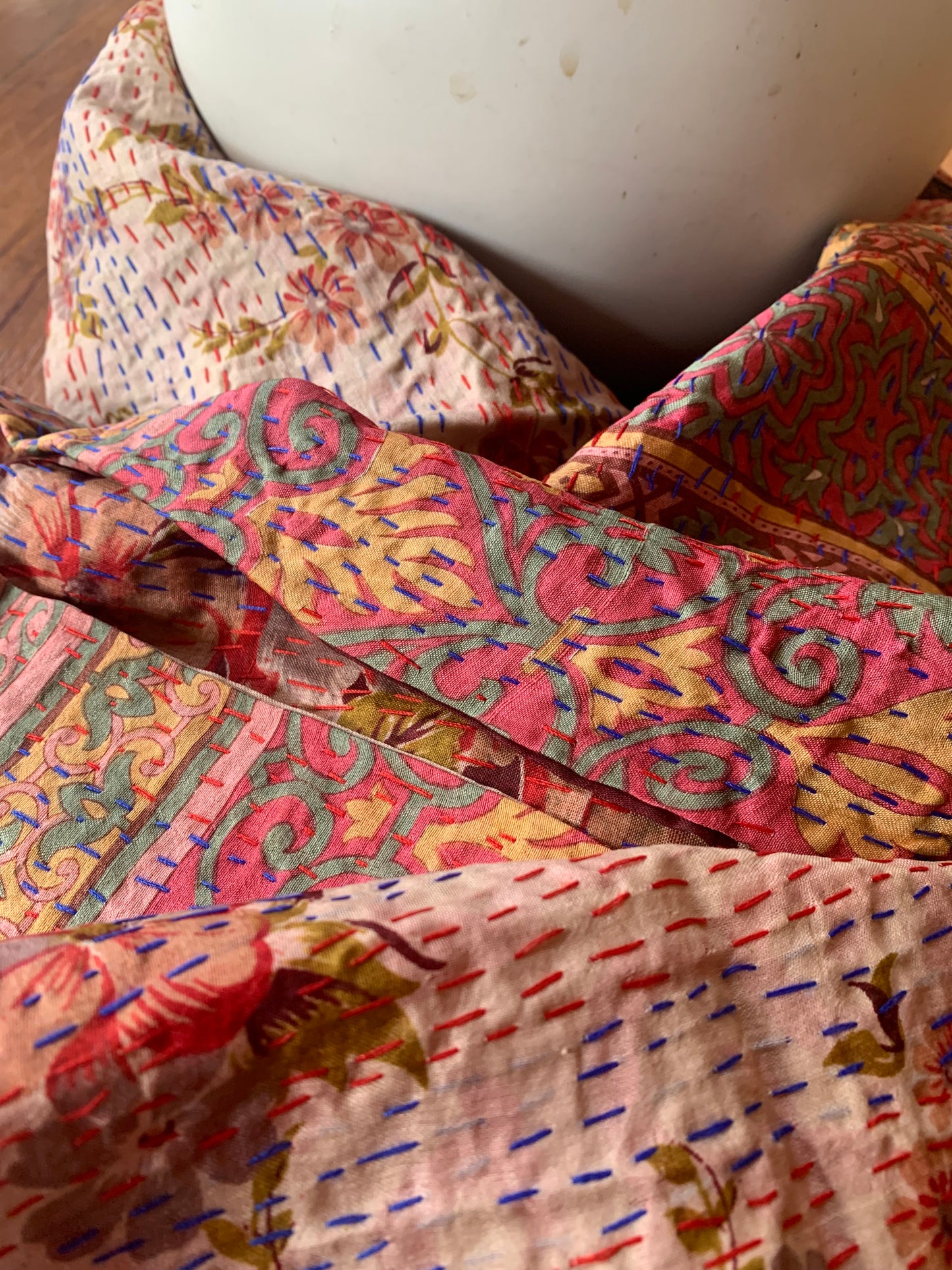 Écharpe kantha vieux rose