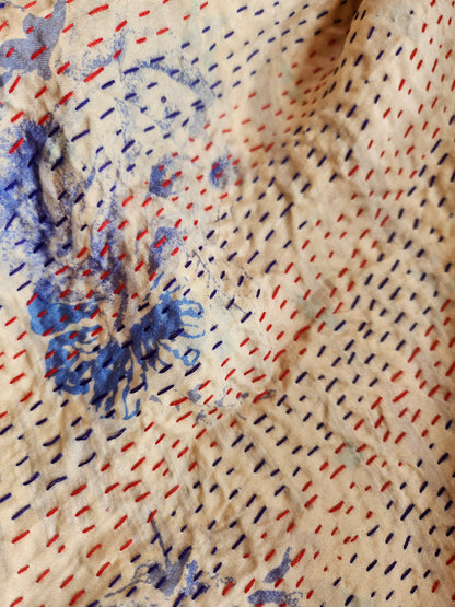 Écharpe kantha jaune d'or , carreaux et bleuté