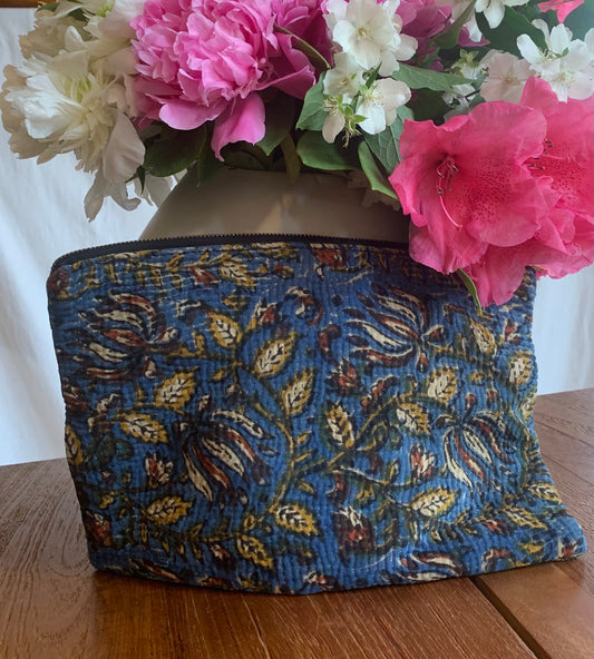 Grande pochette kantha bleu bagru