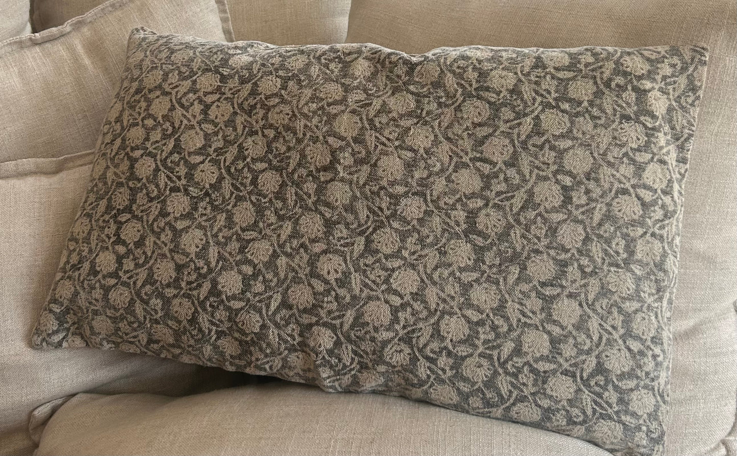 Coussin nature gris